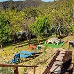 Hébergement de vacances Rainbow House- With Jacuzzi-wifi-garden-balcony-parking