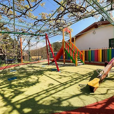 펜션 Rainbow House- With Jacuzzi-wifi-garden-balcony-parking Avegno