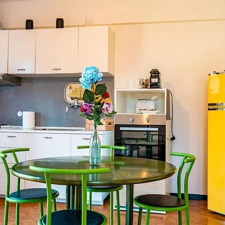بيت للعطل Rainbow House- With Jacuzzi-wifi-garden-balcony-parking Avegno